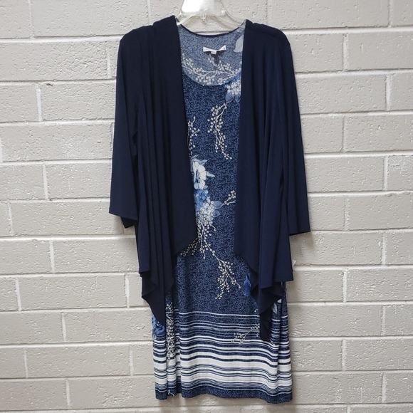 Sandra Darren Dresses & Skirts - Sandra Darren Navy and White Floral Dress And Cardigan